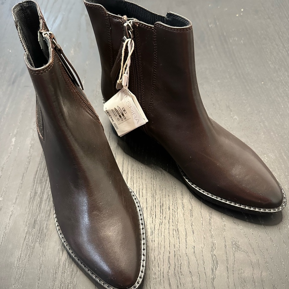 NEW Geox Boot Dark Chocolate Brown 36.5